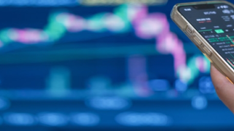 Global FX markets when hedging takes centre stage